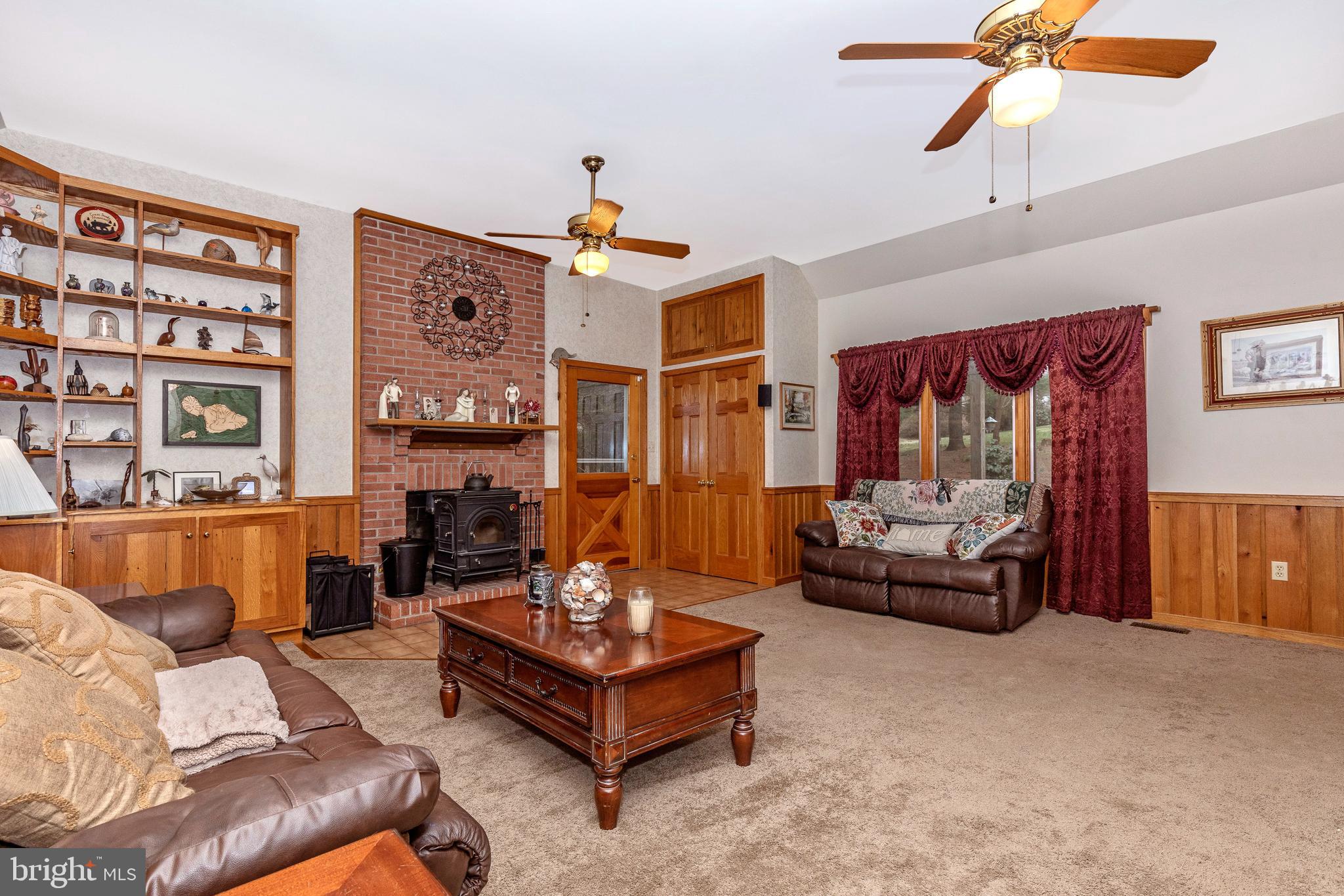 11789 Rowe Road Monrovia, MD 21770 - Photo 20 of 82 Family Room with view of Large Front Yard