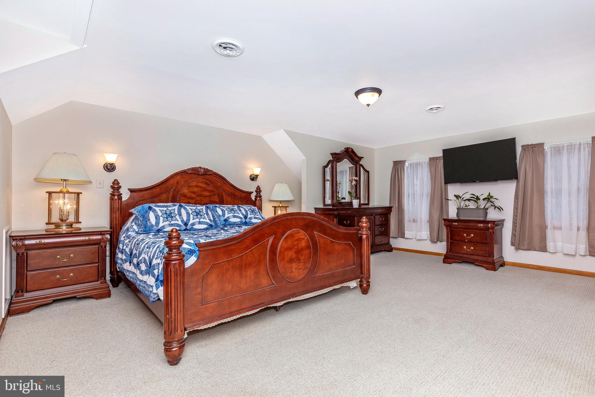 11789 Rowe Road Monrovia, MD 21770 - Photo 30 of 82 Master Bedroom view from Door. Bed Lighting!