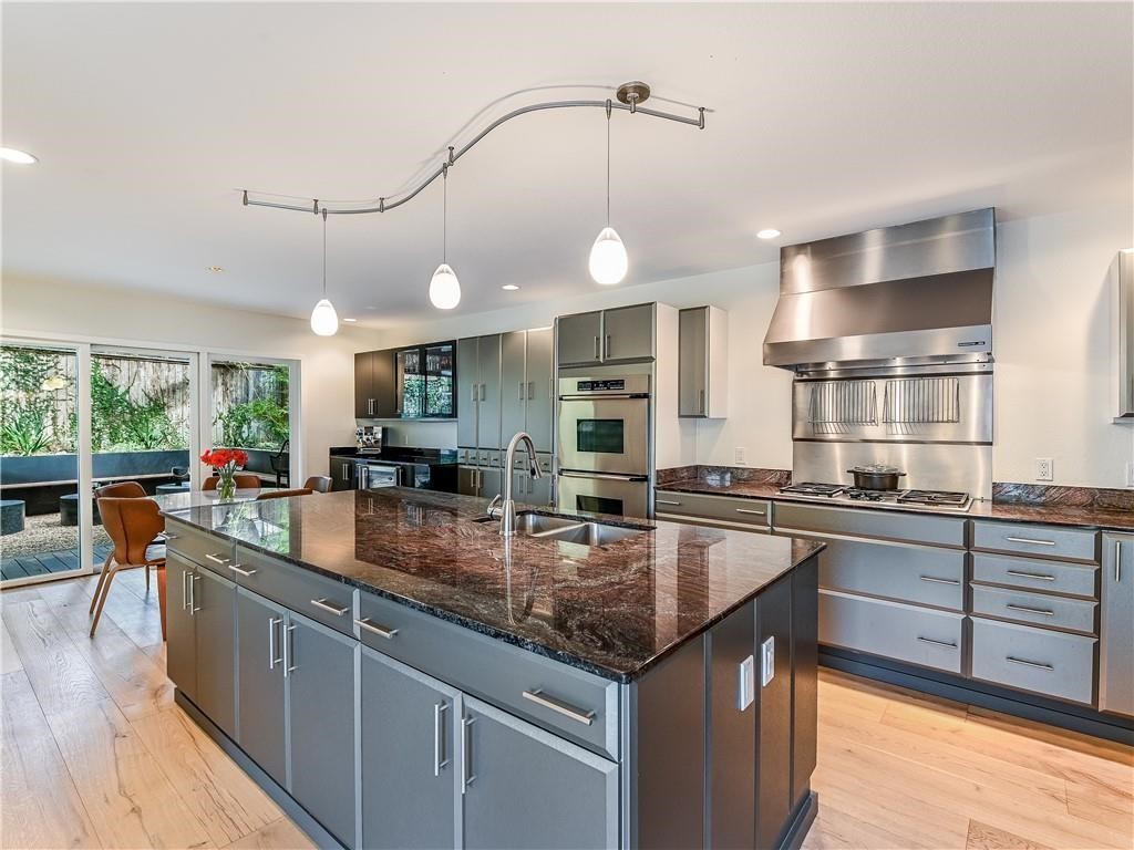 3002 Hillview Road Austin, TX 78703 - Photo 11 of 36