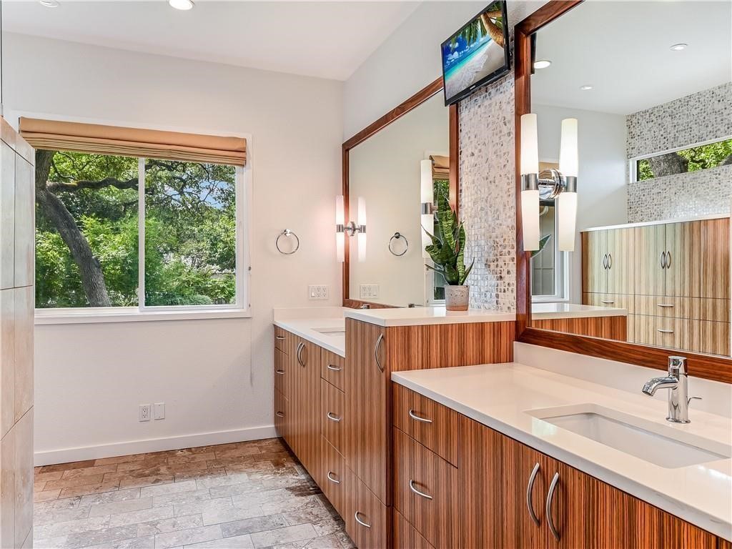 3002 Hillview Road Austin, TX 78703 - Photo 18 of 36