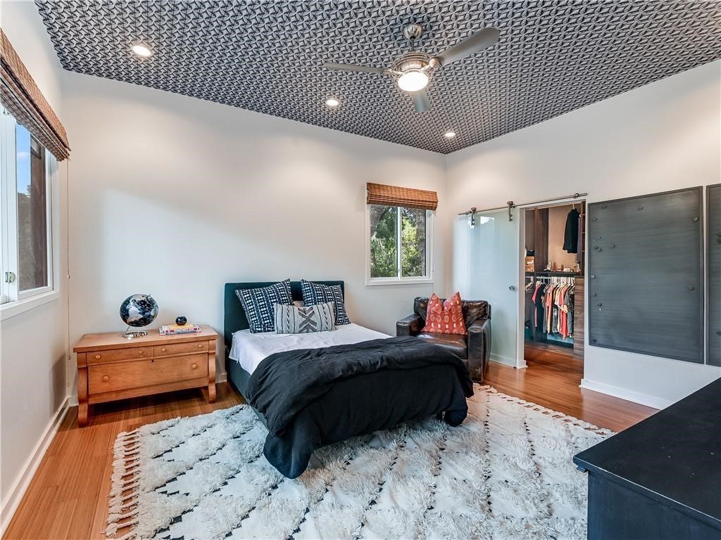 3002 Hillview Road Austin, TX 78703 - Photo 20 of 36