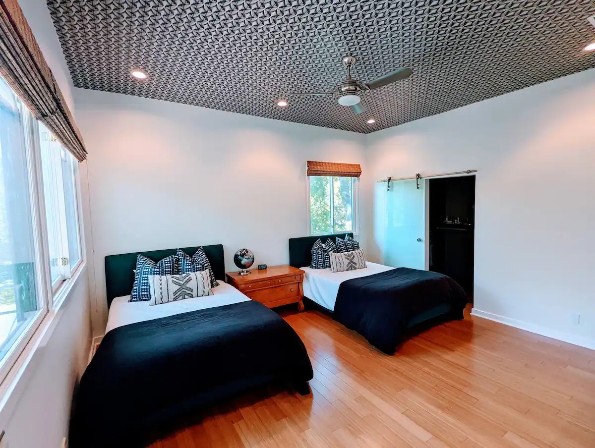 3002 Hillview Road Austin, TX 78703 - Photo 26 of 36