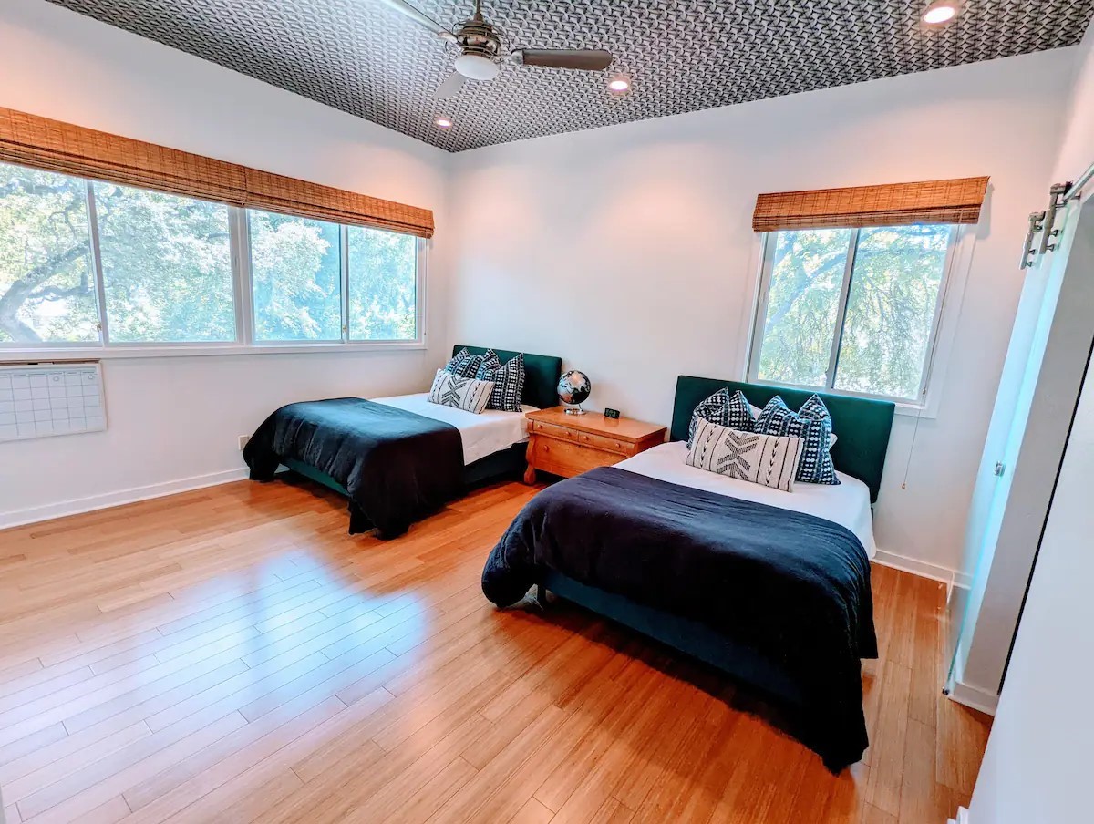 3002 Hillview Road Austin, TX 78703 - Photo 27 of 36