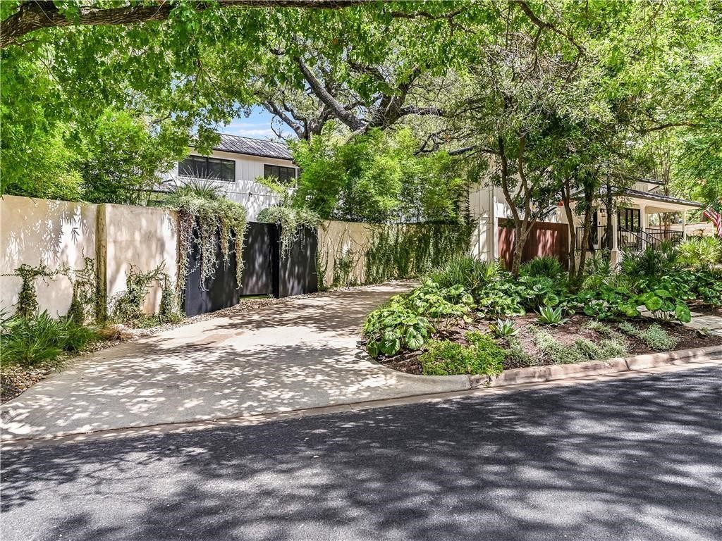 3002 Hillview Road Austin, TX 78703 - Photo 4 of 36