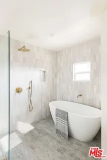 $1,749,000 | 8841 Croydon Avenue, Los Angeles, CA 90045