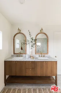 $1,749,000 | 8841 Croydon Avenue, Los Angeles, CA 90045