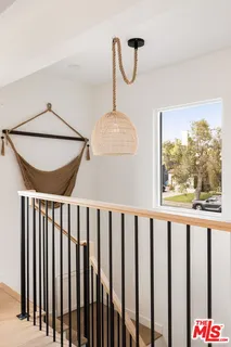 $1,749,000 | 8841 Croydon Avenue, Los Angeles, CA 90045