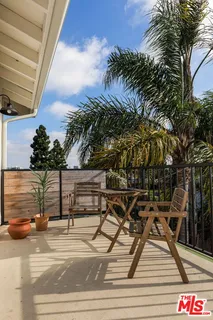$1,749,000 | 8841 Croydon Avenue, Los Angeles, CA 90045