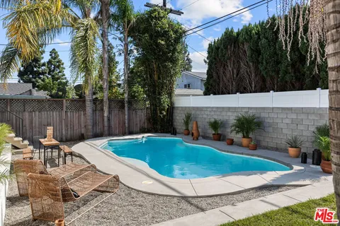 $1,749,000 | 8841 Croydon Avenue, Los Angeles, CA 90045