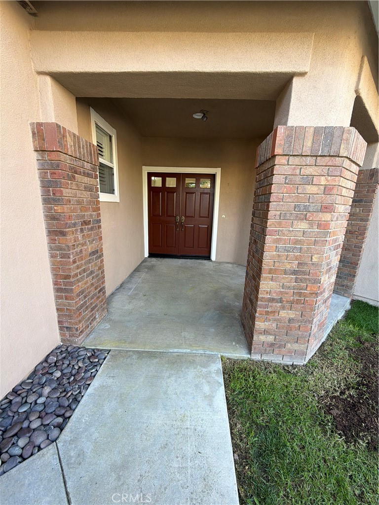 17 Pastora Lake Forest, CA 92610 - Photo 9 of 53 a view of entryway with a yard