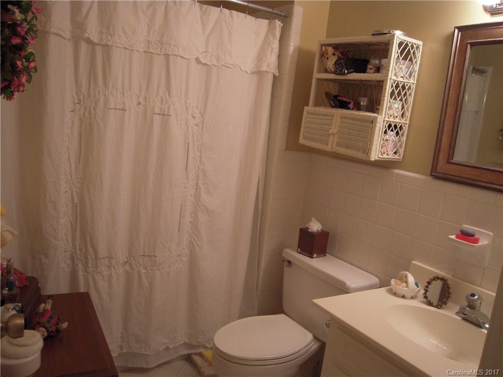 1338 Queens Road Charlotte, NC 28207 - Photo 11 of 15 Gallery Image 11