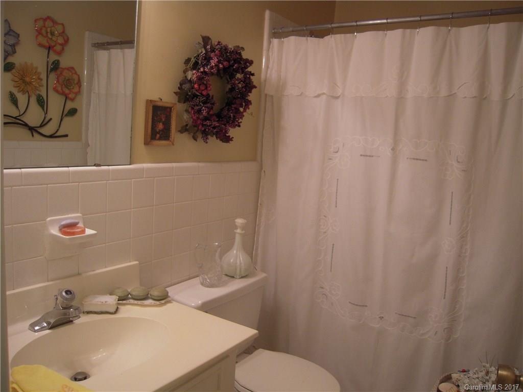 1338 Queens Road Charlotte, NC 28207 - Photo 13 of 15 Gallery Image 13