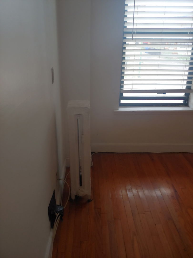 307 East 50th Street, Unit 307A Chicago, IL 60615 - Photo 6 of 10 a view of small space with a window