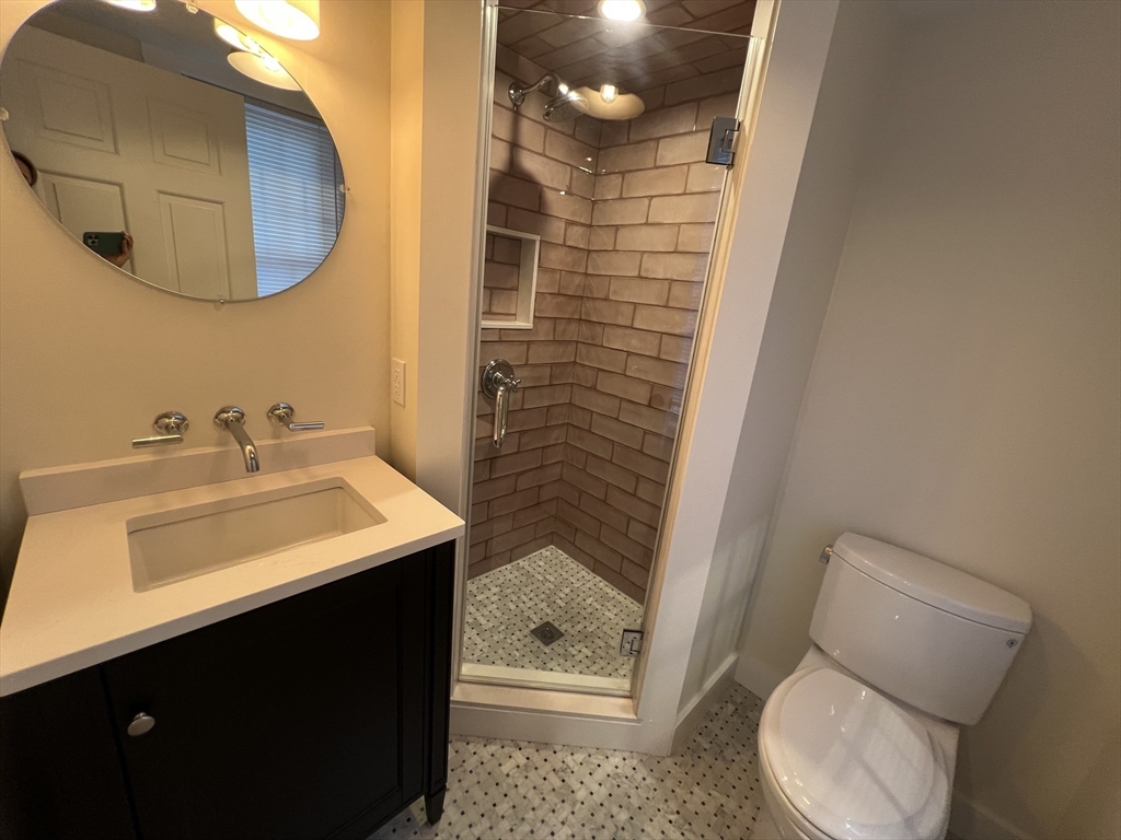 243 Dudley Road Bedford, MA 01730 - Photo 12 of 29