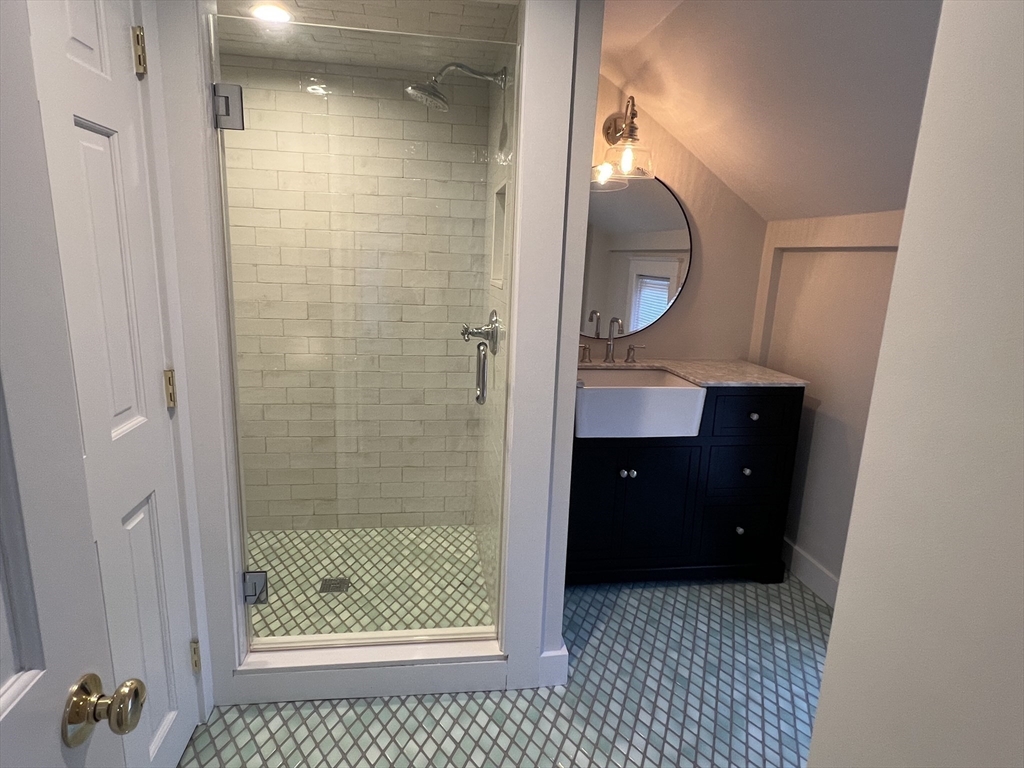 243 Dudley Road Bedford, MA 01730 - Photo 18 of 29