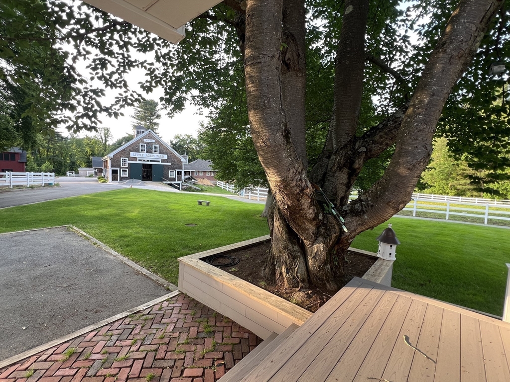 243 Dudley Road Bedford, MA 01730 - Photo 24 of 29