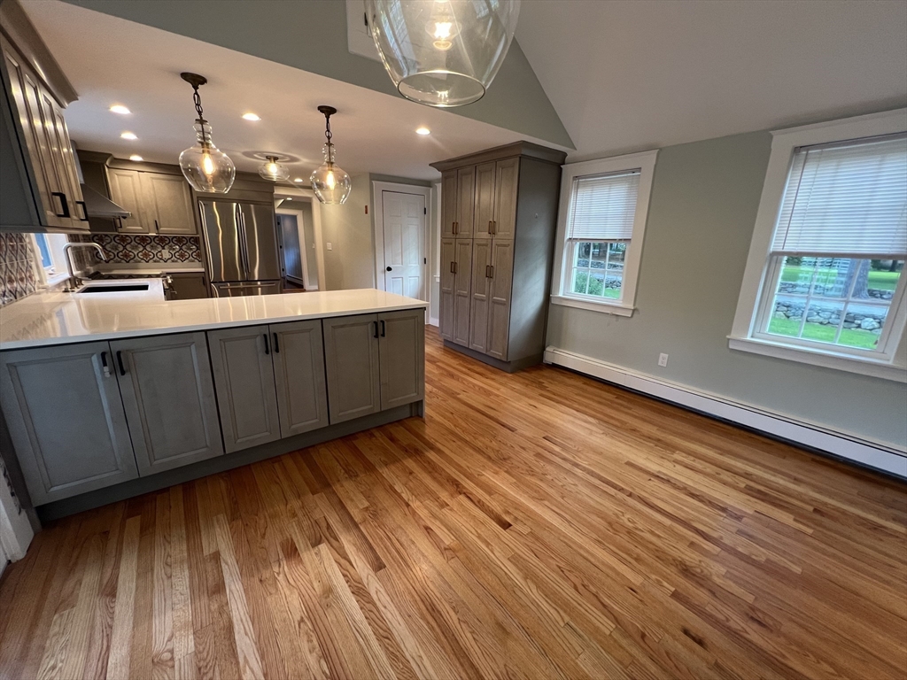 243 Dudley Road Bedford, MA 01730 - Photo 7 of 29