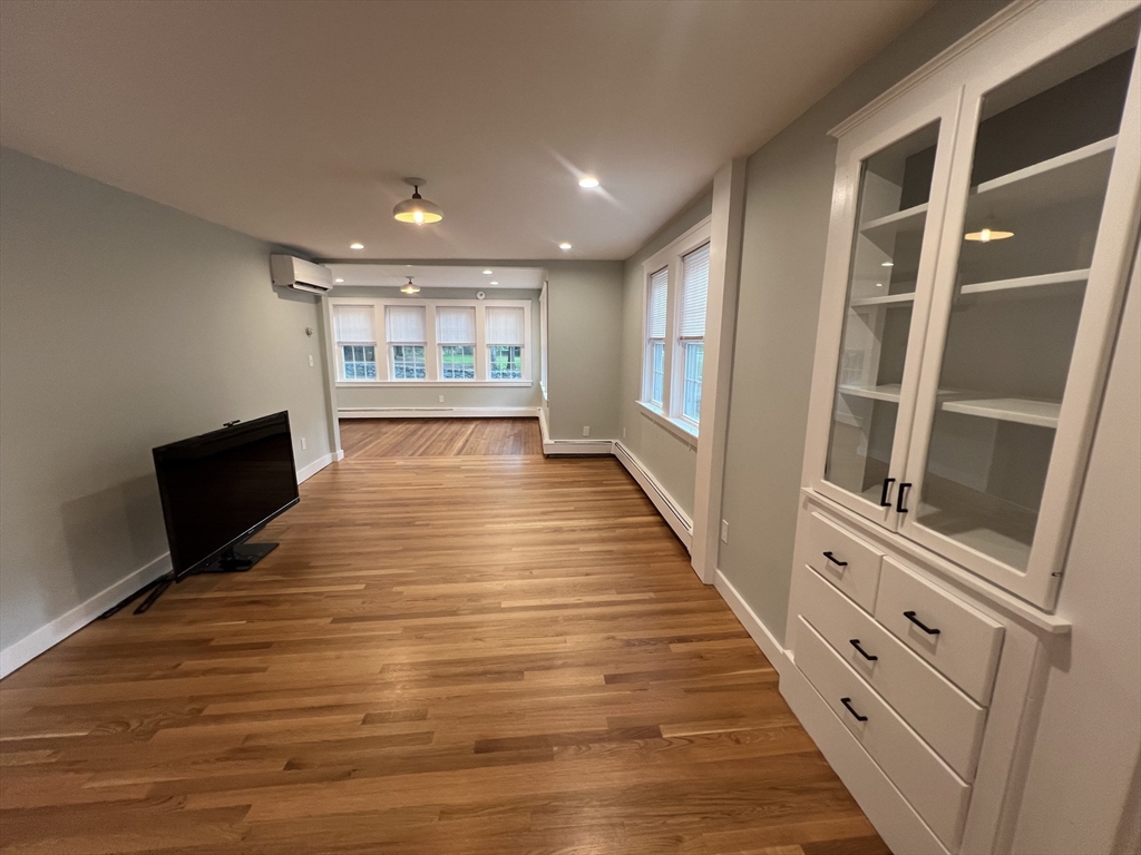 243 Dudley Road Bedford, MA 01730 - Photo 10 of 29