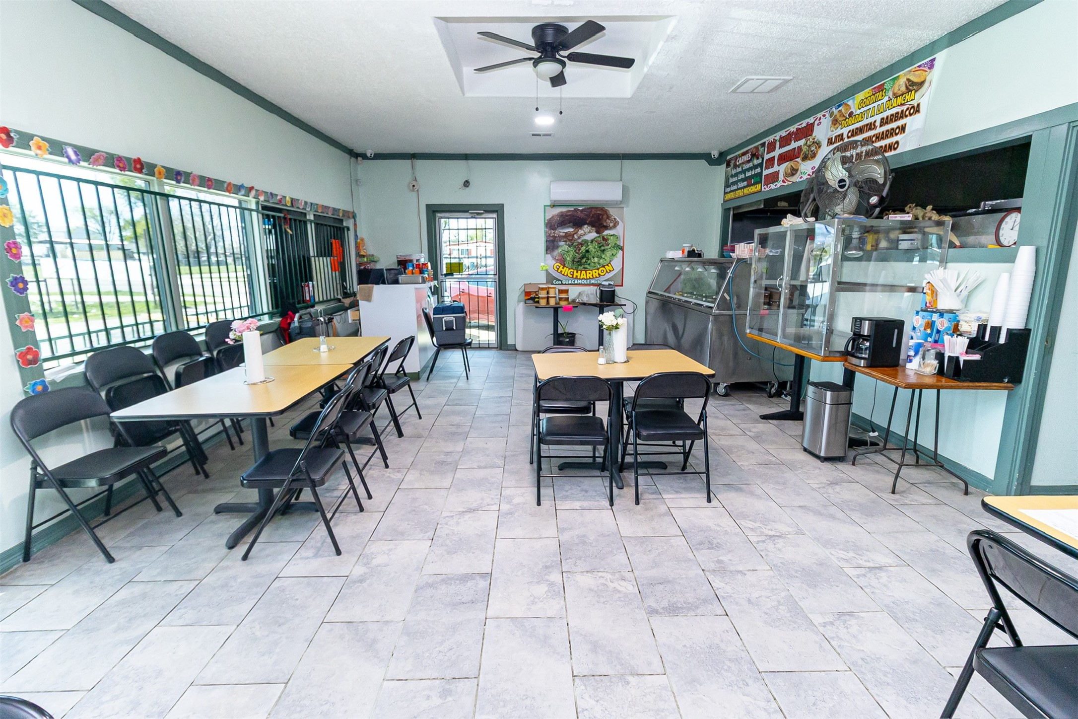 1137 Freeport Street Houston, TX 77015 - Photo 16 of 27 a view of a dining room with furniture