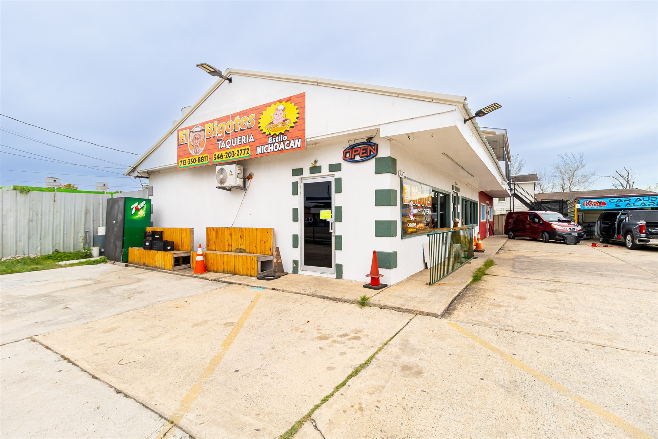 1137 Freeport Street Houston, TX 77015 - Photo 2 of 27 a view of parking