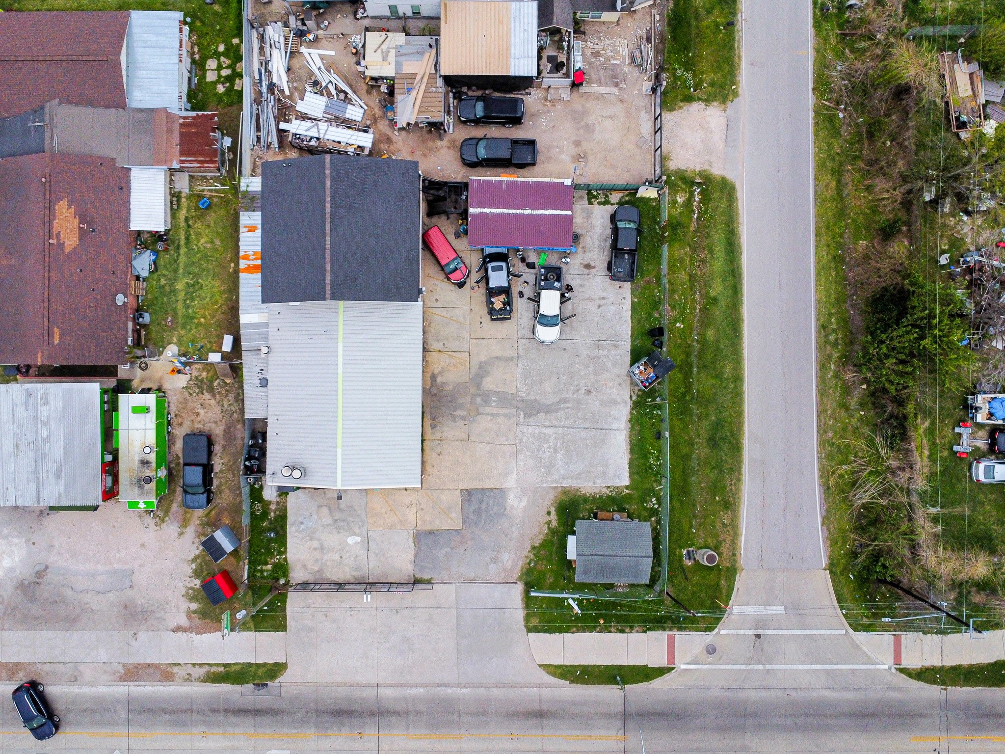 1137 Freeport Street Houston, TX 77015 - Photo 8 of 27 front view of a house with an outdoor space