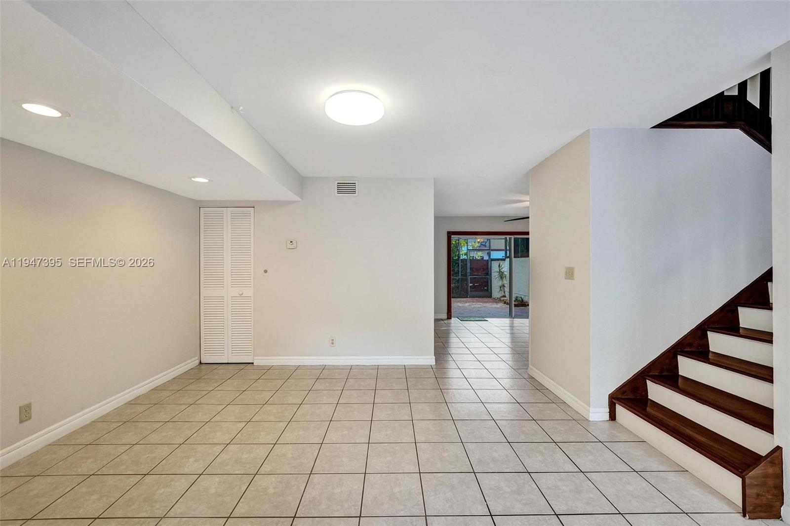 2990 Oaktree Lane, Unit 338 Hollywood, FL 33021 - Photo 7 of 24