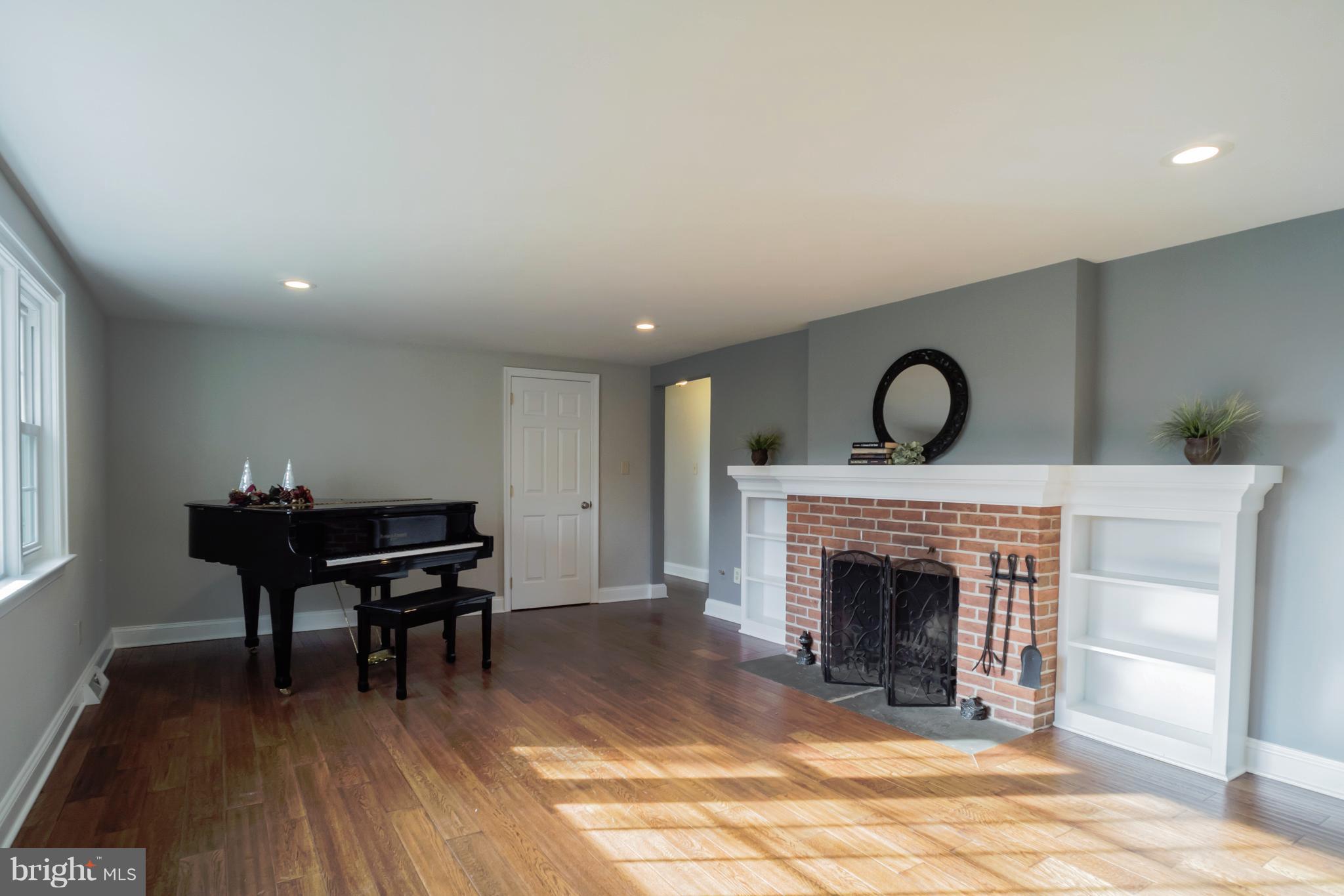 209 West Reliance Road Souderton, PA 18964 - Photo 9 of 32 Professionally Painted Throughout