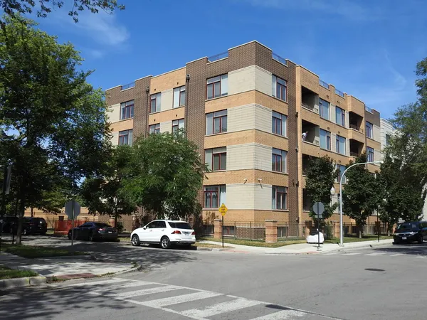 $2,750 | 6456 South Woodlawn Avenue, Unit 1C, Chicago, IL 60637