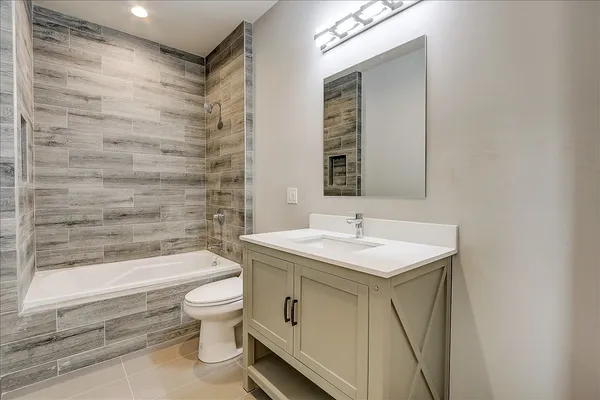 $2,750 | 6456 South Woodlawn Avenue, Unit 1C, Chicago, IL 60637