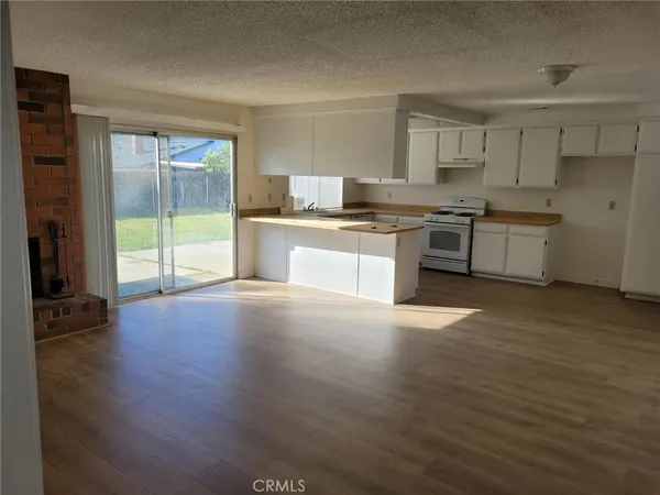 $3,200 | 11256 Coolwater Drive, Riverside, CA 92505
