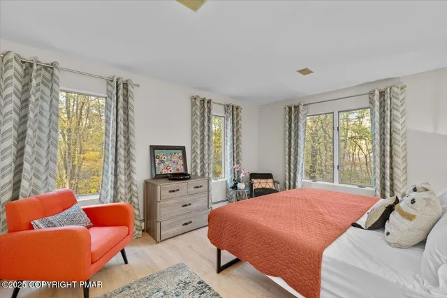 $799,000 | 23 Sleepy Hollow Lane, East Stroudsburg, PA 18302