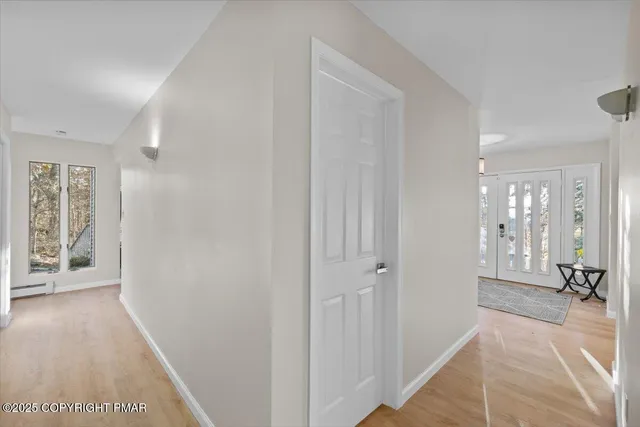 $799,000 | 23 Sleepy Hollow Lane, East Stroudsburg, PA 18302