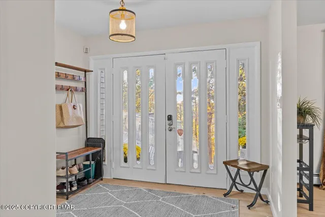 $799,000 | 23 Sleepy Hollow Lane, East Stroudsburg, PA 18302