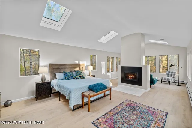 $799,000 | 23 Sleepy Hollow Lane, East Stroudsburg, PA 18302