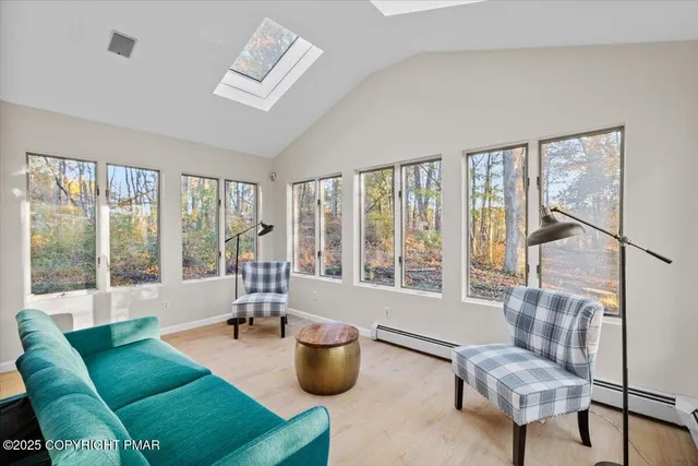 $799,000 | 23 Sleepy Hollow Lane, East Stroudsburg, PA 18302