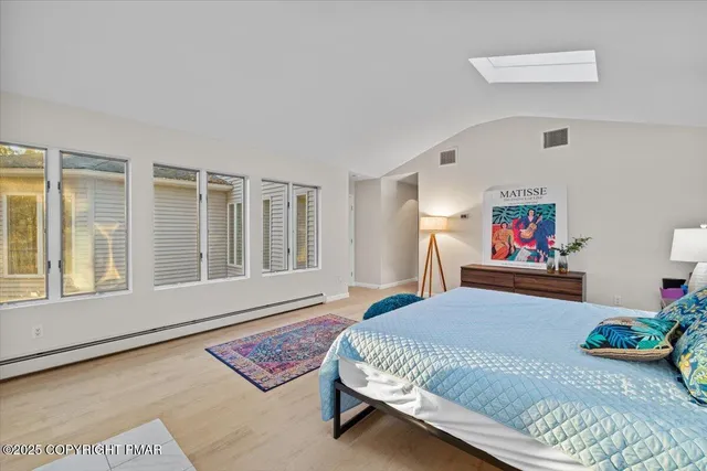 $799,000 | 23 Sleepy Hollow Lane, East Stroudsburg, PA 18302