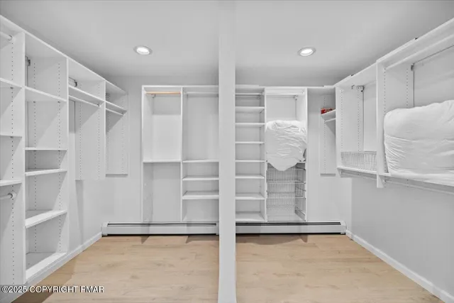 $799,000 | 23 Sleepy Hollow Lane, East Stroudsburg, PA 18302