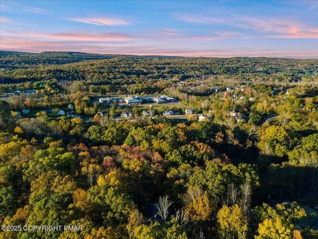 $799,000 | 23 Sleepy Hollow Lane, East Stroudsburg, PA 18302