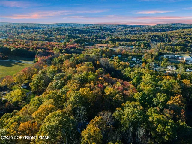 $799,000 | 23 Sleepy Hollow Lane, East Stroudsburg, PA 18302