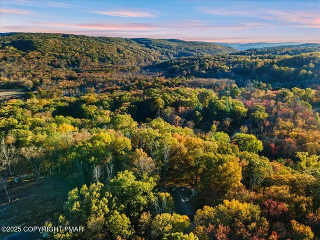 $799,000 | 23 Sleepy Hollow Lane, East Stroudsburg, PA 18302