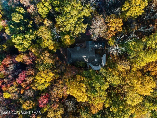 $799,000 | 23 Sleepy Hollow Lane, East Stroudsburg, PA 18302