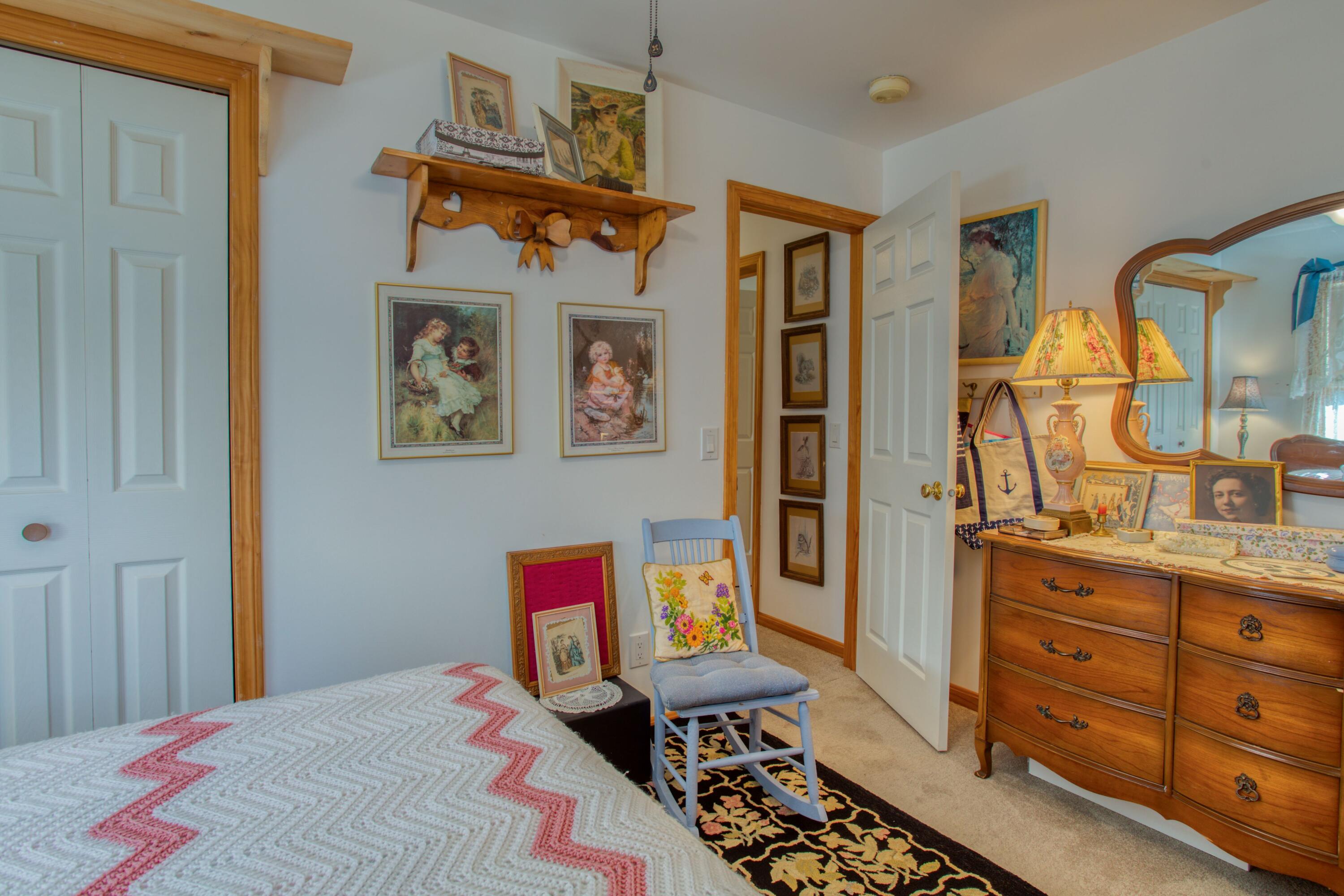 17 Spyglass Hl Road Boothbay, ME 04544 - Photo 29 of 55 Bedroom 2 to entry