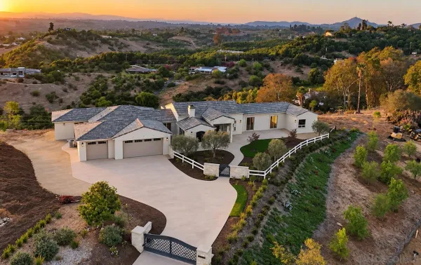 $1,895,000 | 3240 Vía Del Cielo, Fallbrook, CA 92028