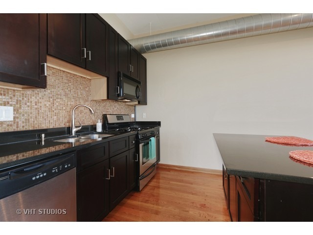 212 East Cullerton Street, Unit 1202 Chicago, IL 60616 - Photo 2 of 10