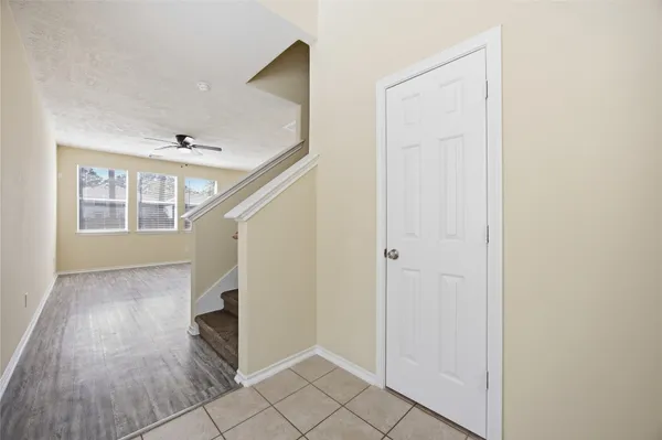 $1,795 | 59 East Stedhill Loop, The Woodlands, TX 77384