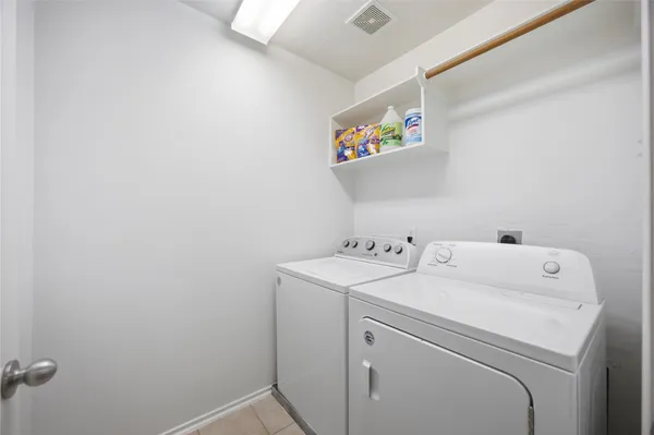 $1,795 | 59 East Stedhill Loop, The Woodlands, TX 77384