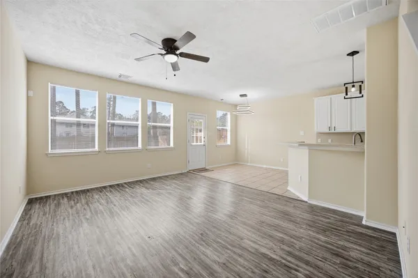 $1,795 | 59 East Stedhill Loop, The Woodlands, TX 77384