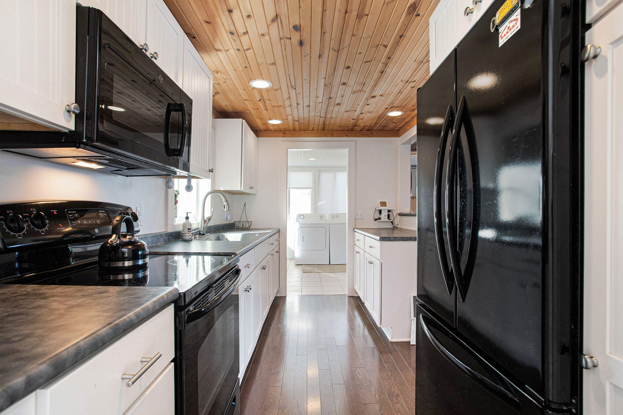 31530 Maple Island Road Dowagiac, MI 49047 - Photo 8 of 31 Kitchen