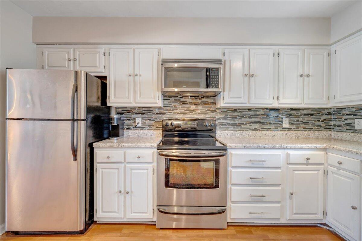 2447 Post Oak Road Salem, VA 24153 - Photo 11 of 45 10-MIB02109