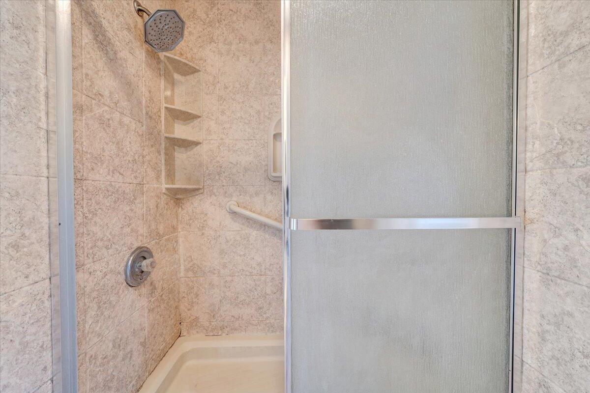 2447 Post Oak Road Salem, VA 24153 - Photo 16 of 45 15-MIB02130